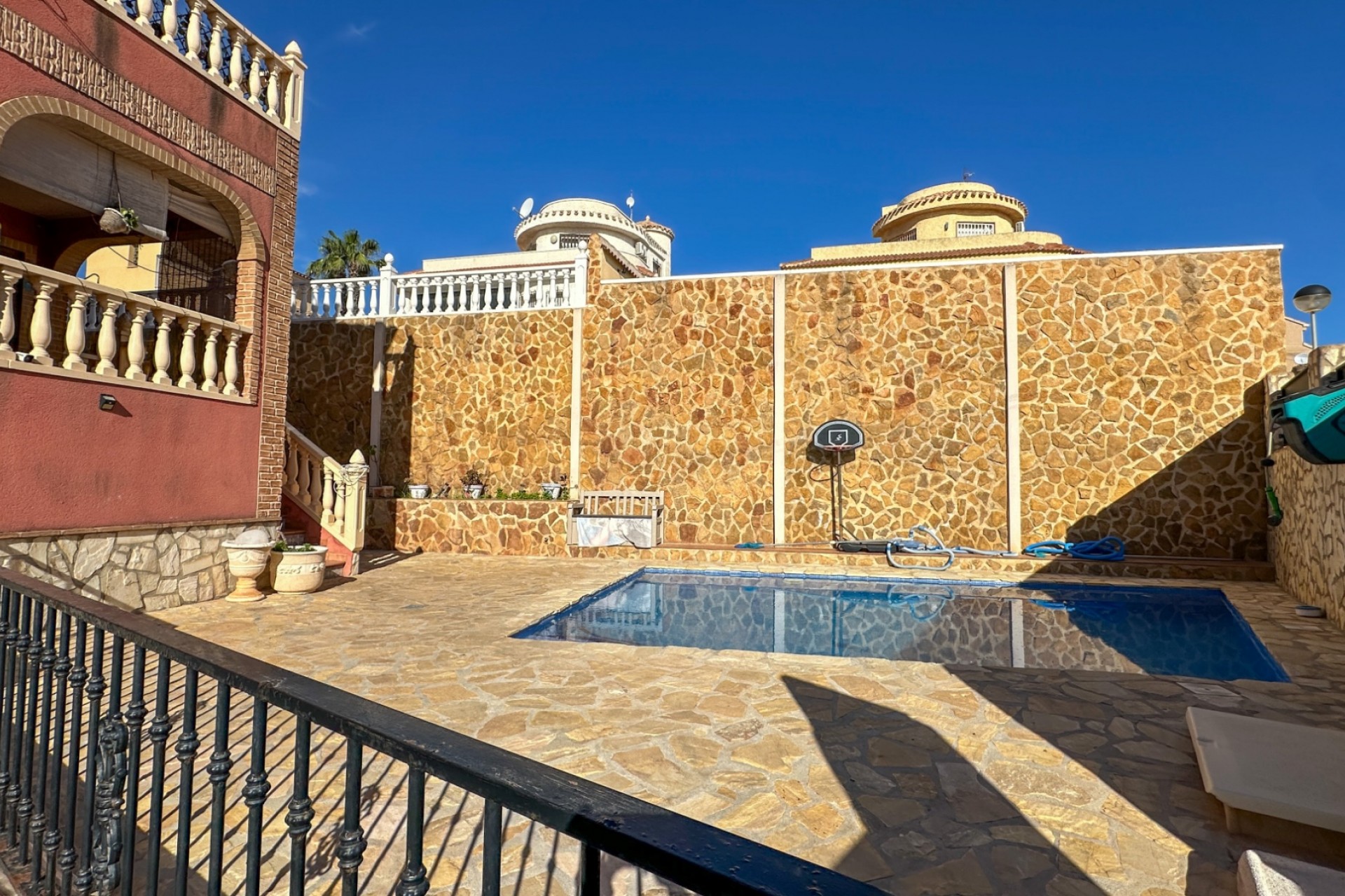 Resale - Town House -
San Miguel de Salinas - Inland