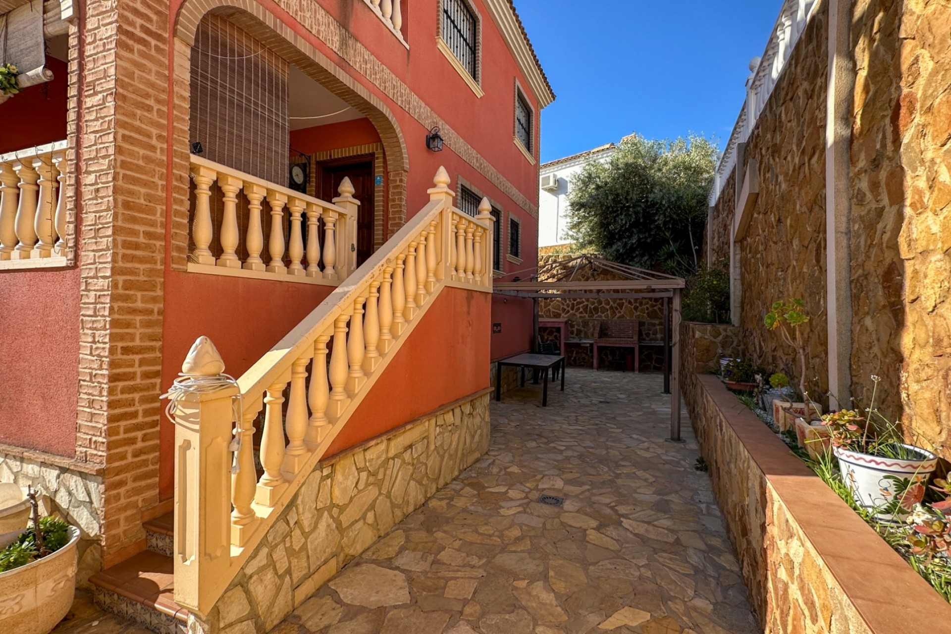 Resale - Town House -
San Miguel de Salinas - Inland