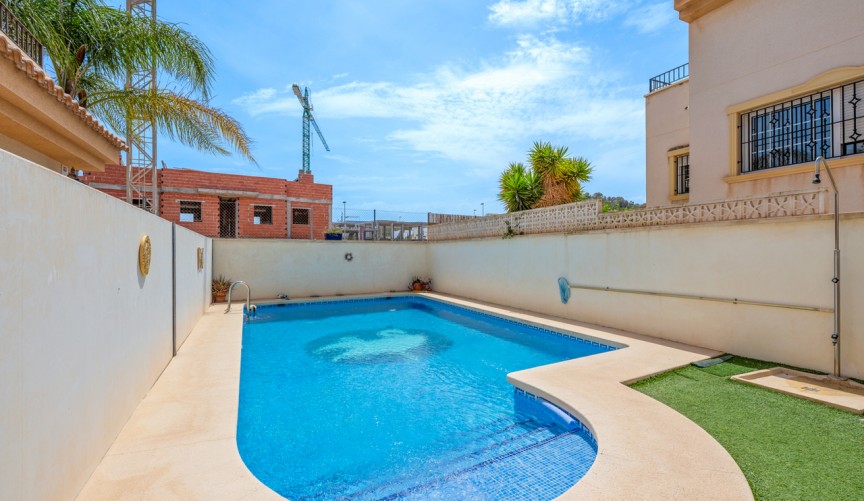 Resale - Town House -
San Miguel de Salinas - Inland