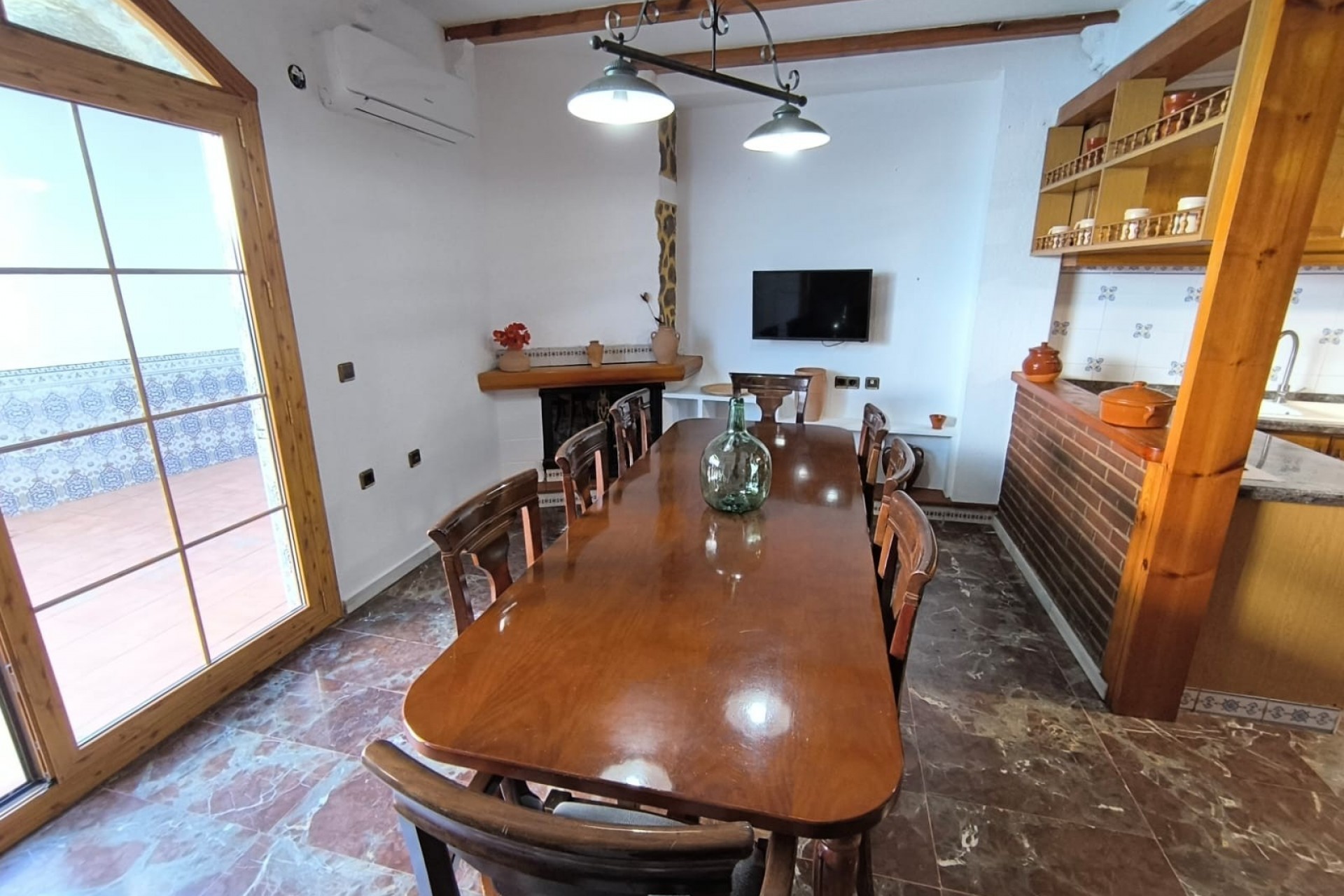 Resale - Town House -
Sax - Inland