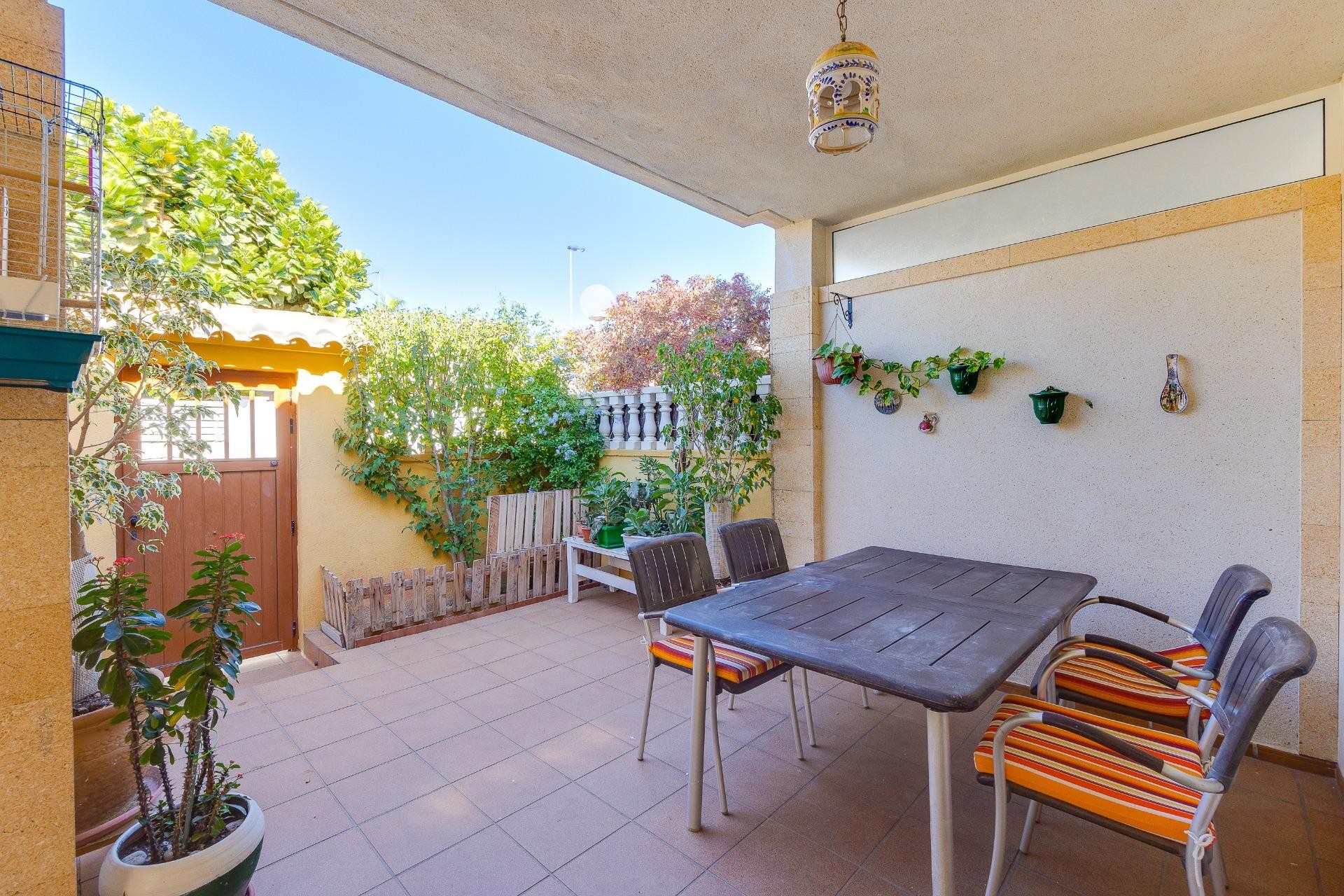 Resale - Town House -
Torrevieja - Aguas Nuevas 2