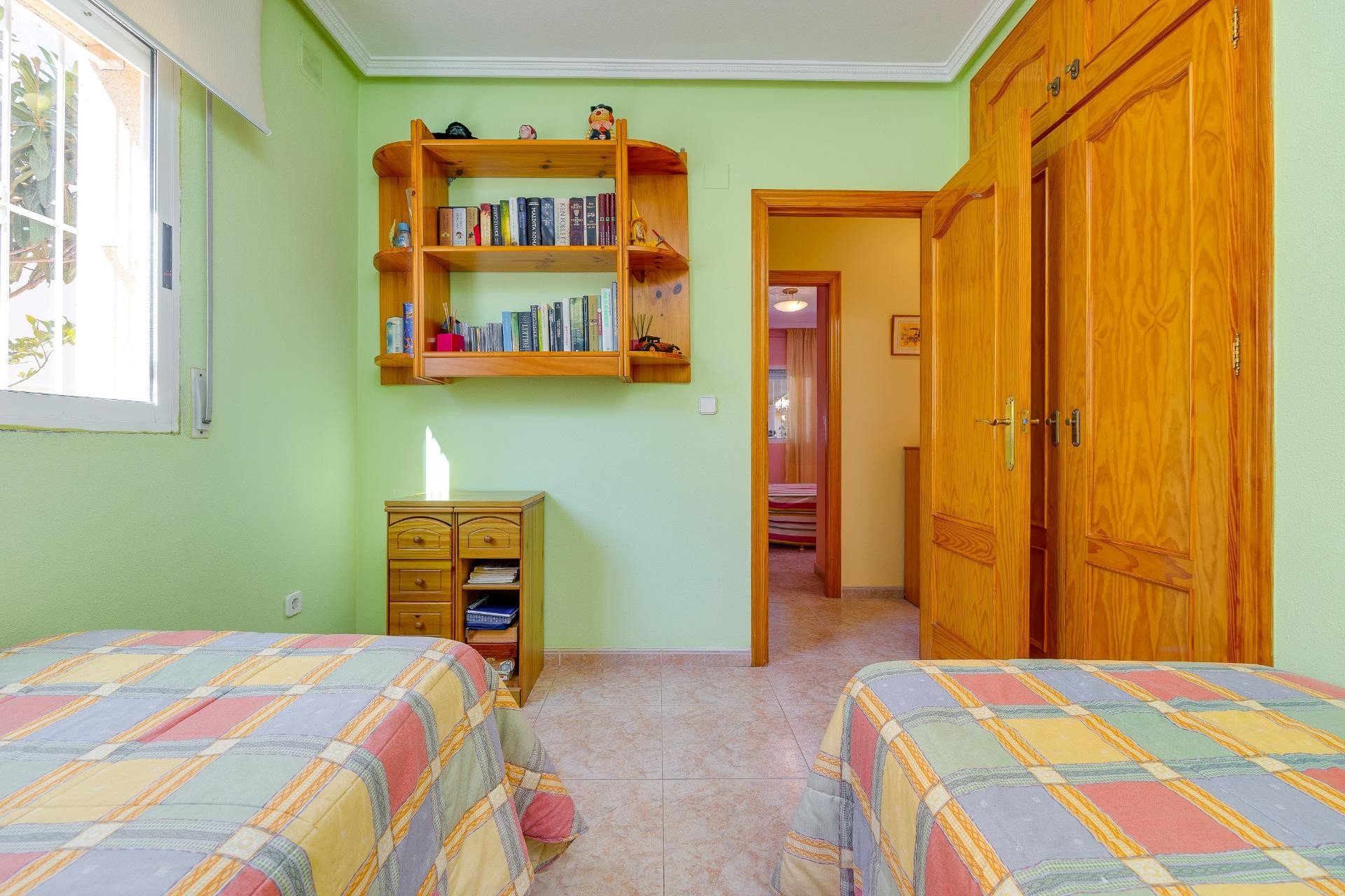 Resale - Town House -
Torrevieja - Aguas Nuevas 2