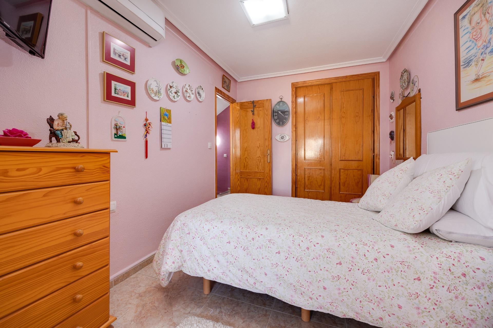 Resale - Town House -
Torrevieja - Aguas Nuevas 2