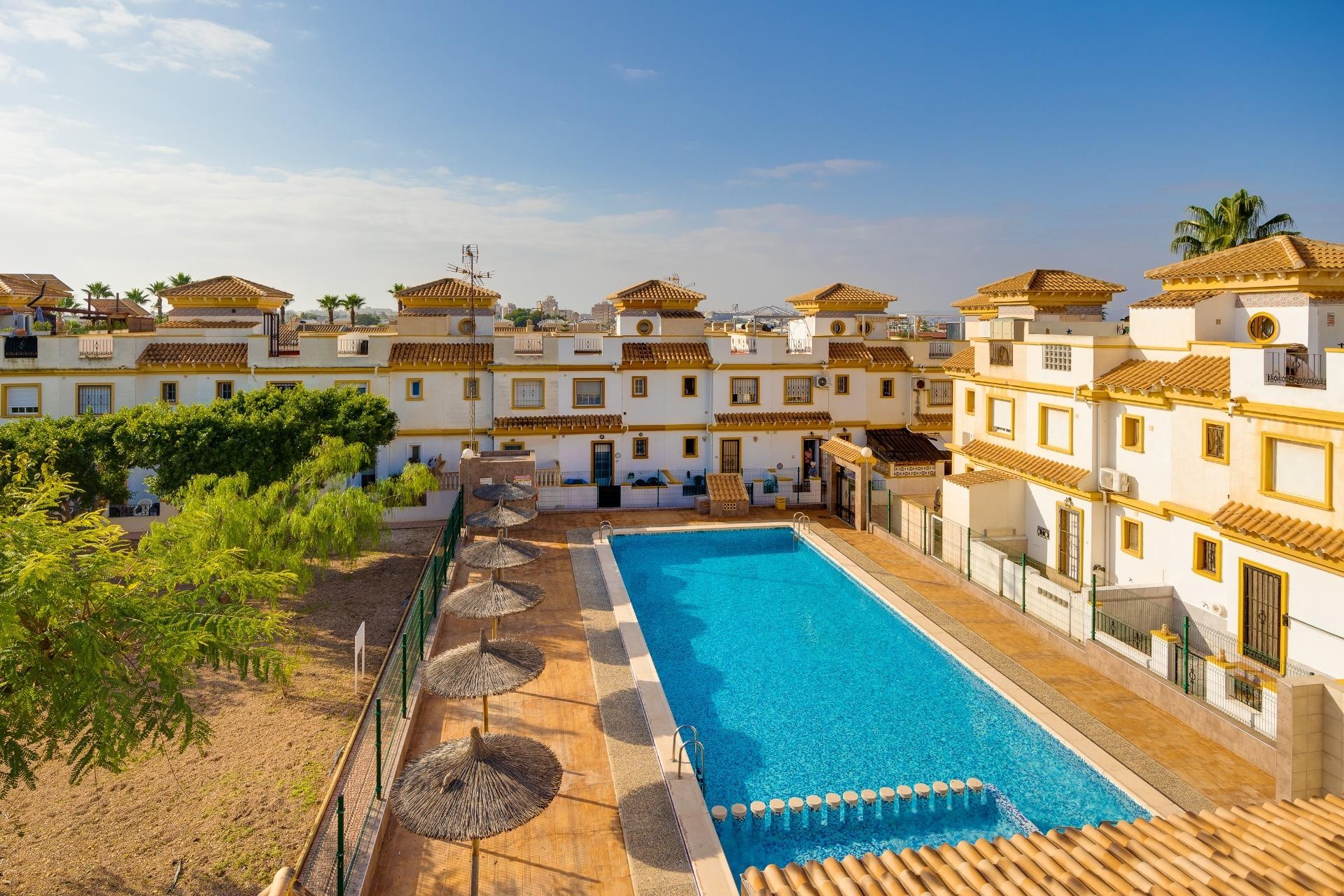 Resale - Town House -
Torrevieja - Aguas Nuevas 2