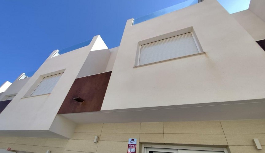 Resale - Town House -
Torrevieja - aguas nuevas