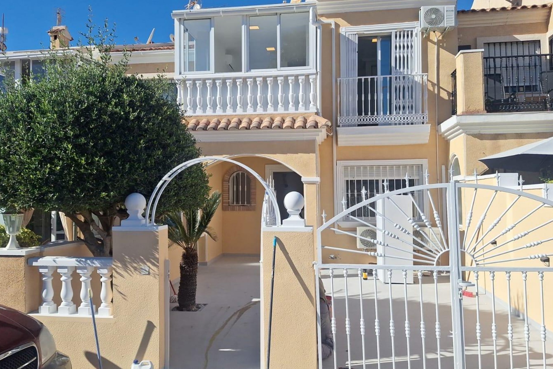 Resale - Town House -
Torrevieja - aguas nuevas