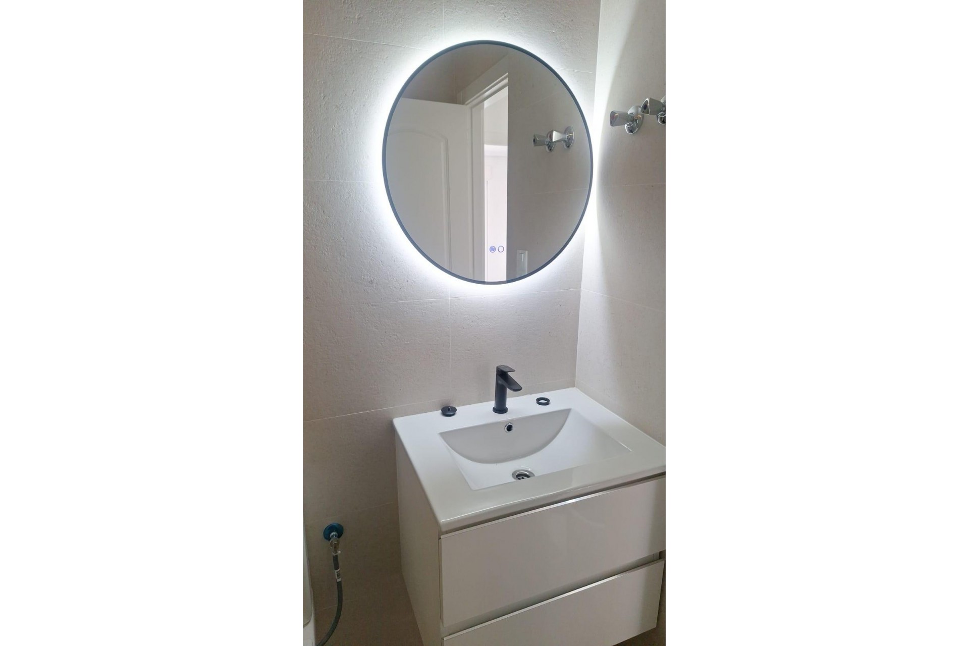 Resale - Town House -
Torrevieja - aguas nuevas