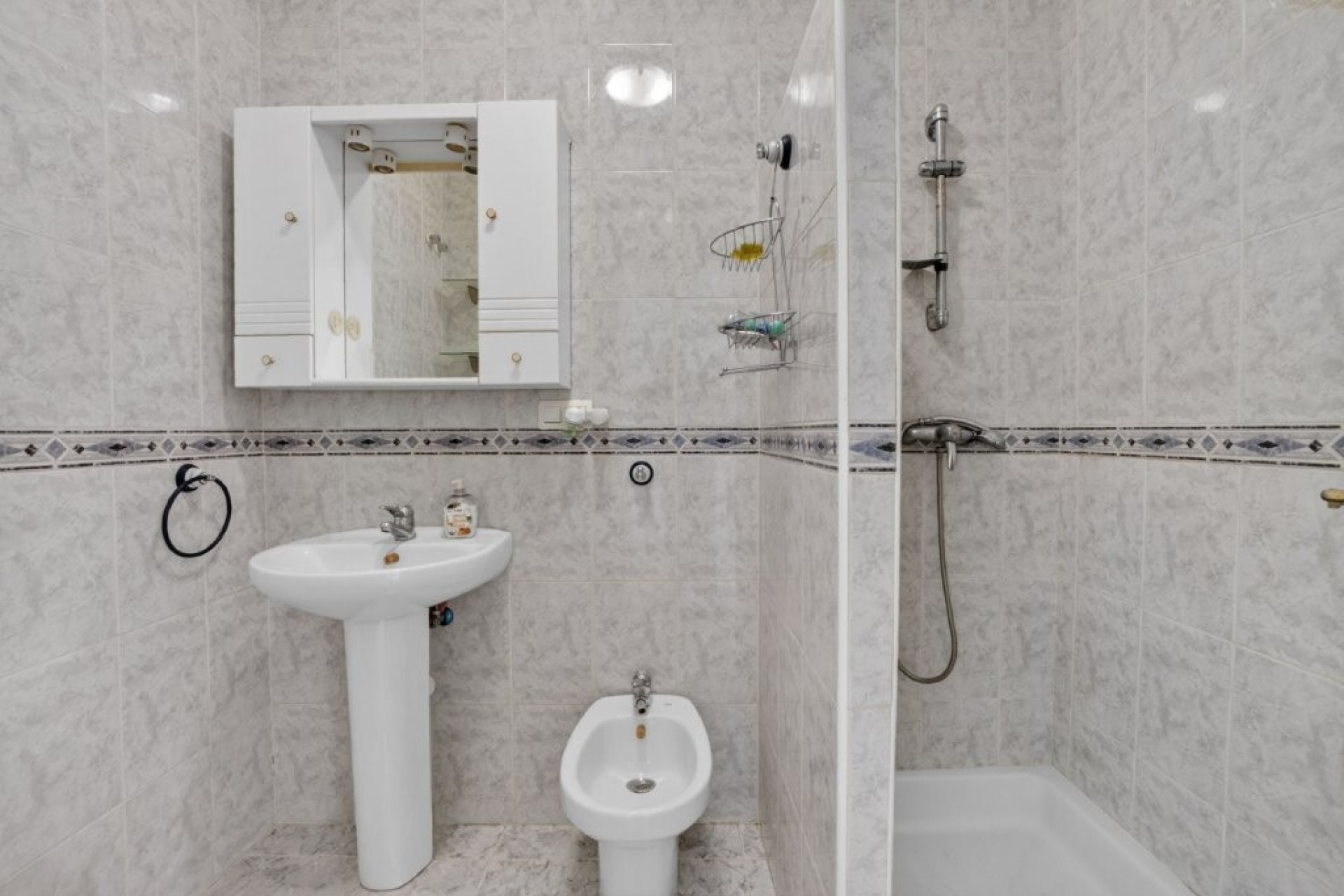 Resale - Town House -
Torrevieja - aguas nuevas