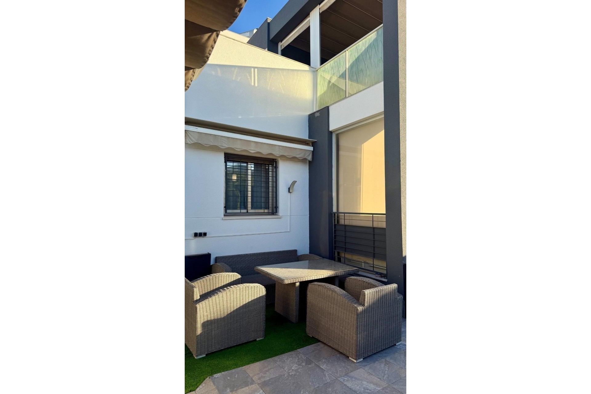 Resale - Town House -
Torrevieja - aguas nuevas