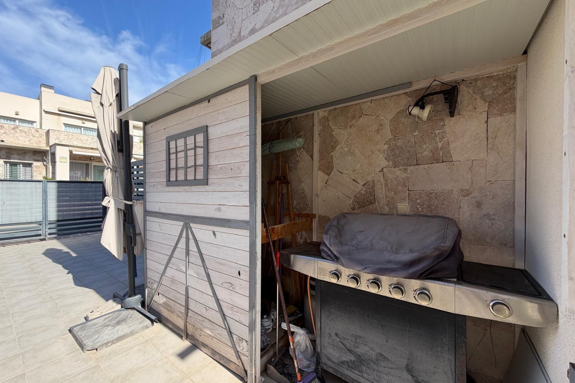 Resale - Town House -
Torrevieja - aguas nuevas