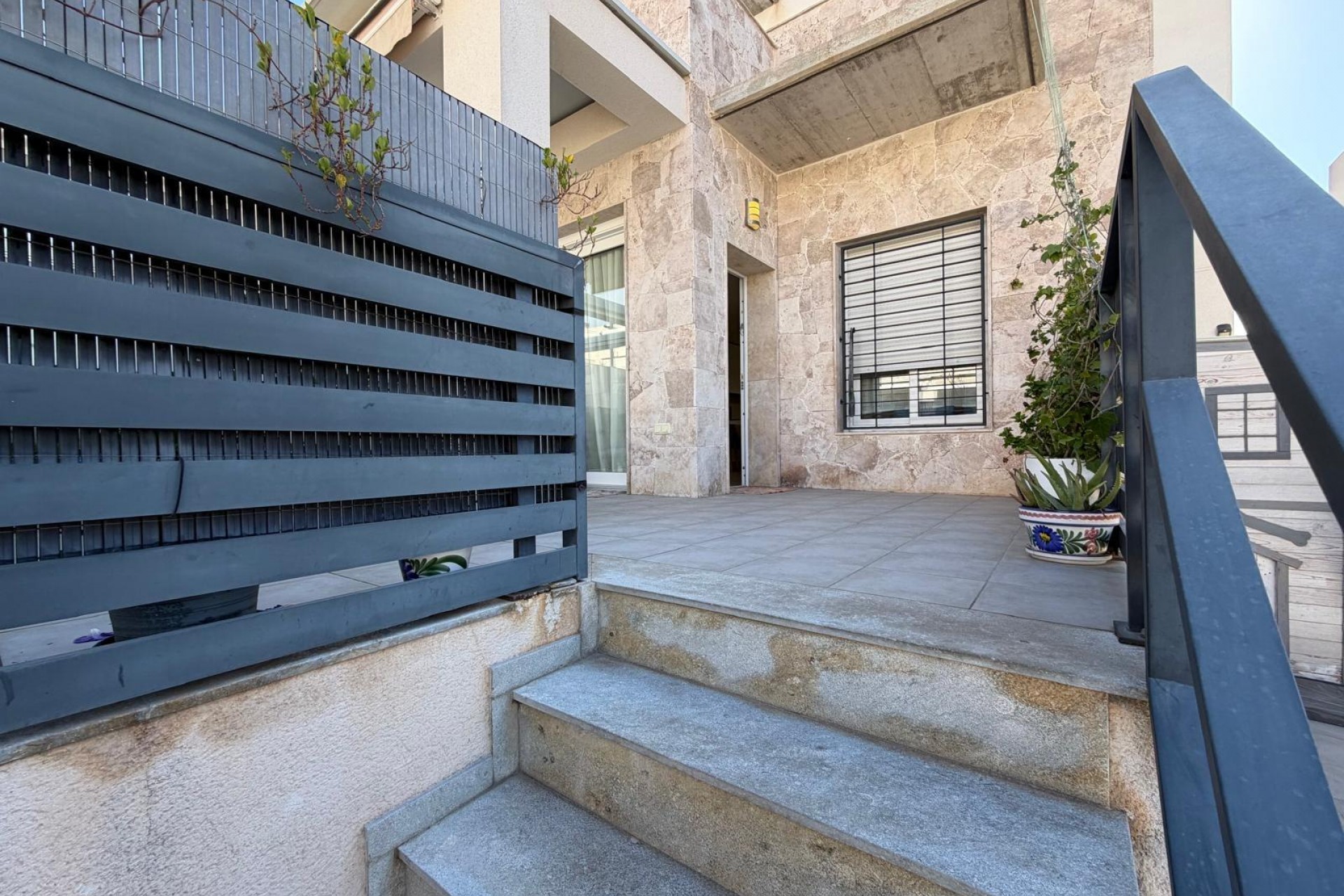 Resale - Town House -
Torrevieja - aguas nuevas