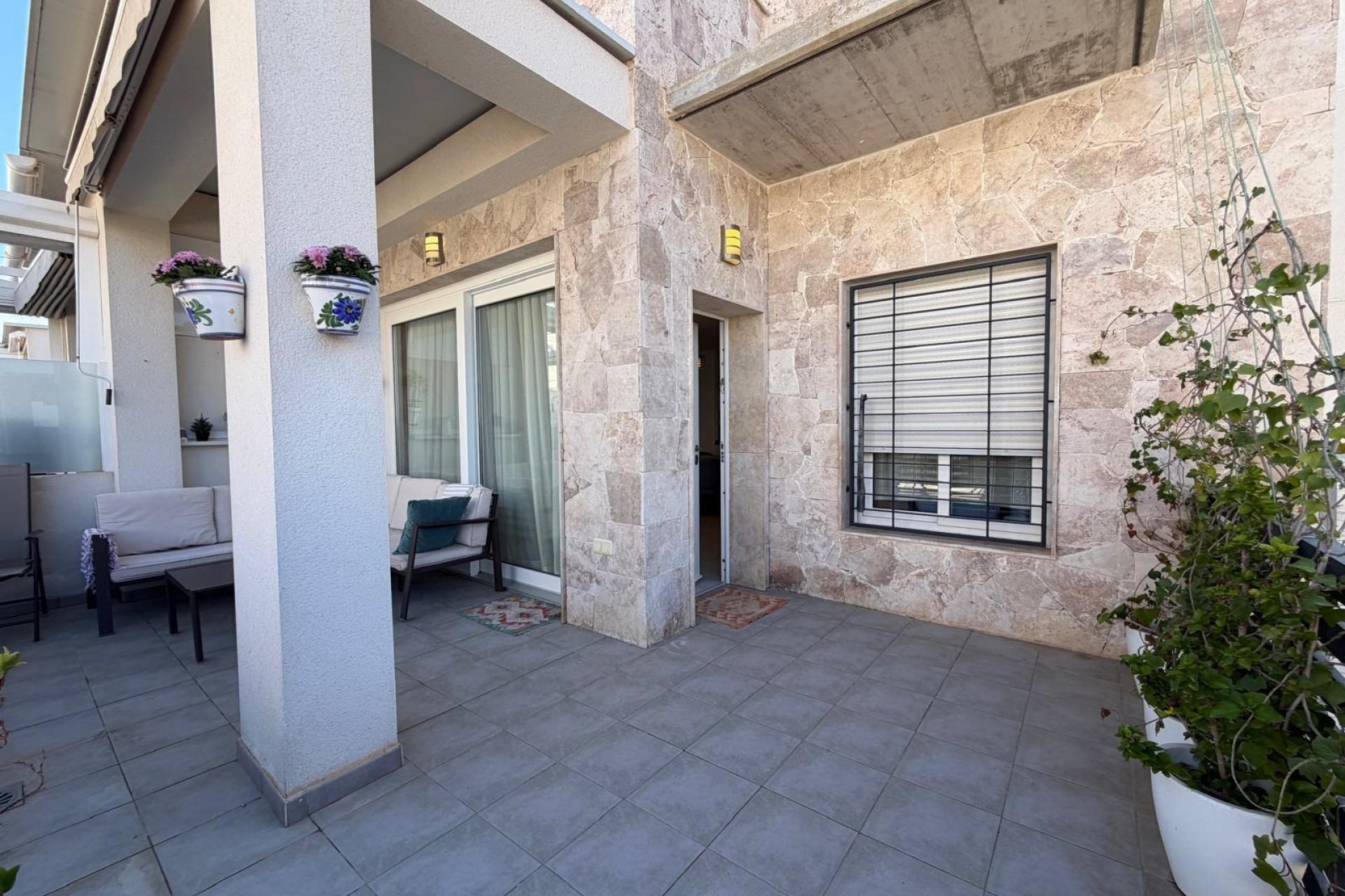 Resale - Town House -
Torrevieja - aguas nuevas