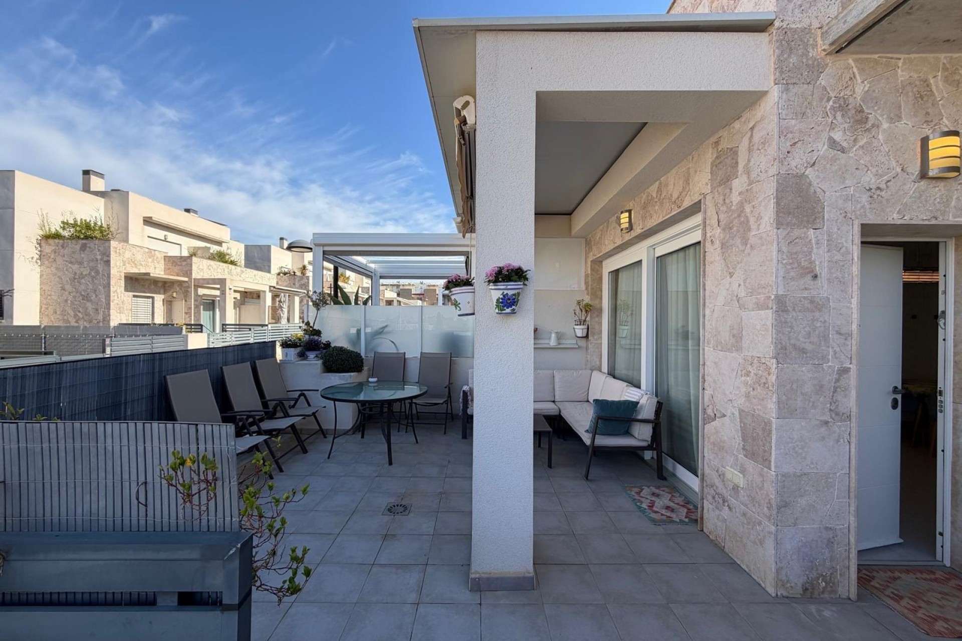 Resale - Town House -
Torrevieja - aguas nuevas