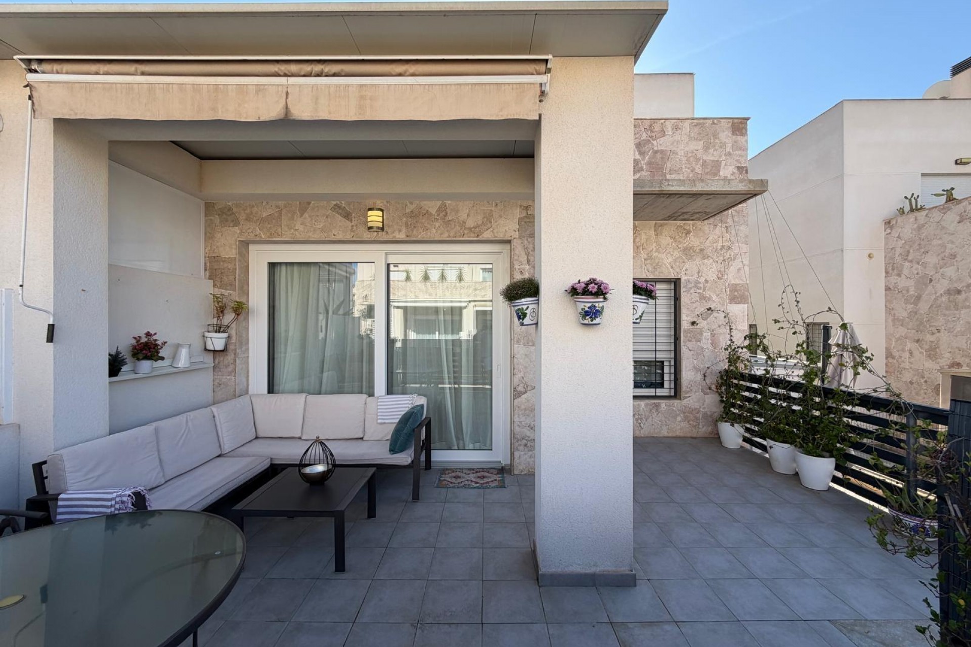 Resale - Town House -
Torrevieja - aguas nuevas