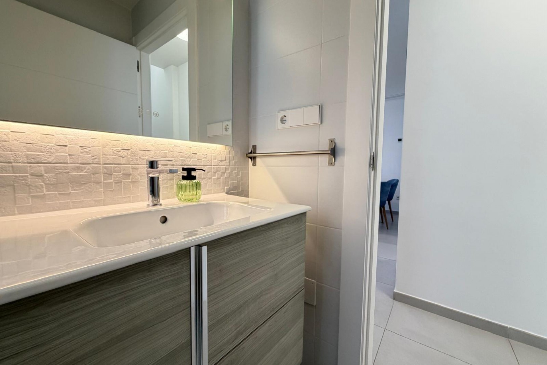Resale - Town House -
Torrevieja - aguas nuevas