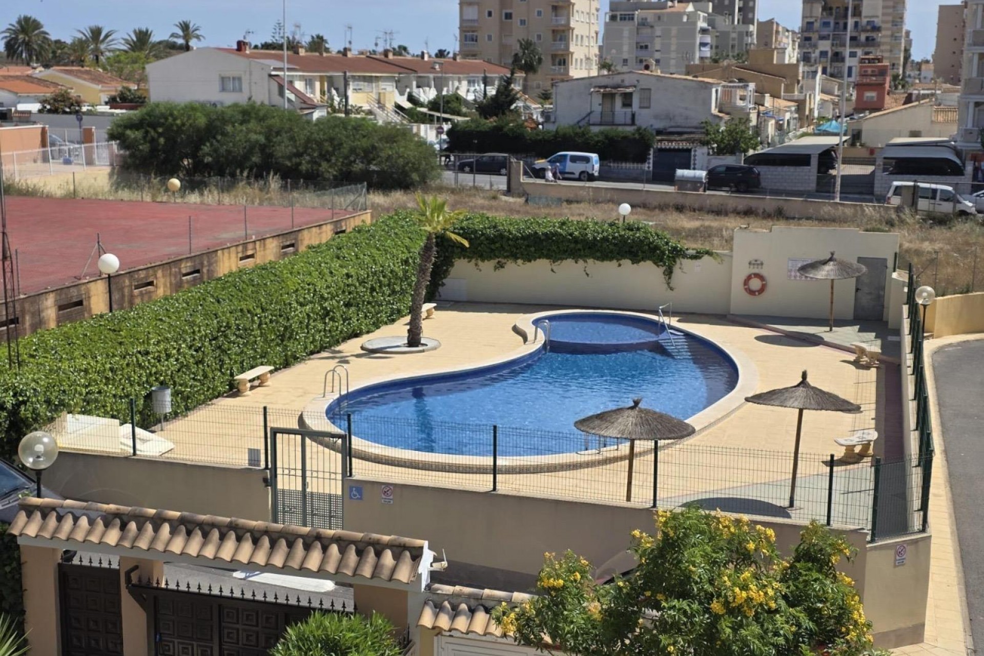 Resale - Town House -
Torrevieja - Calas Blanca