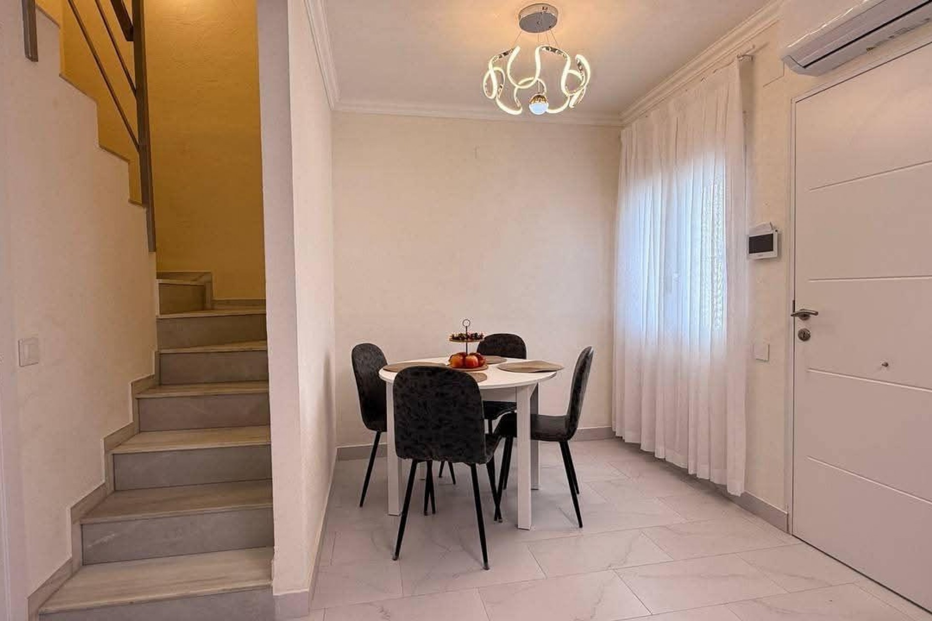 Resale - Town House -
Torrevieja - Calas Blanca