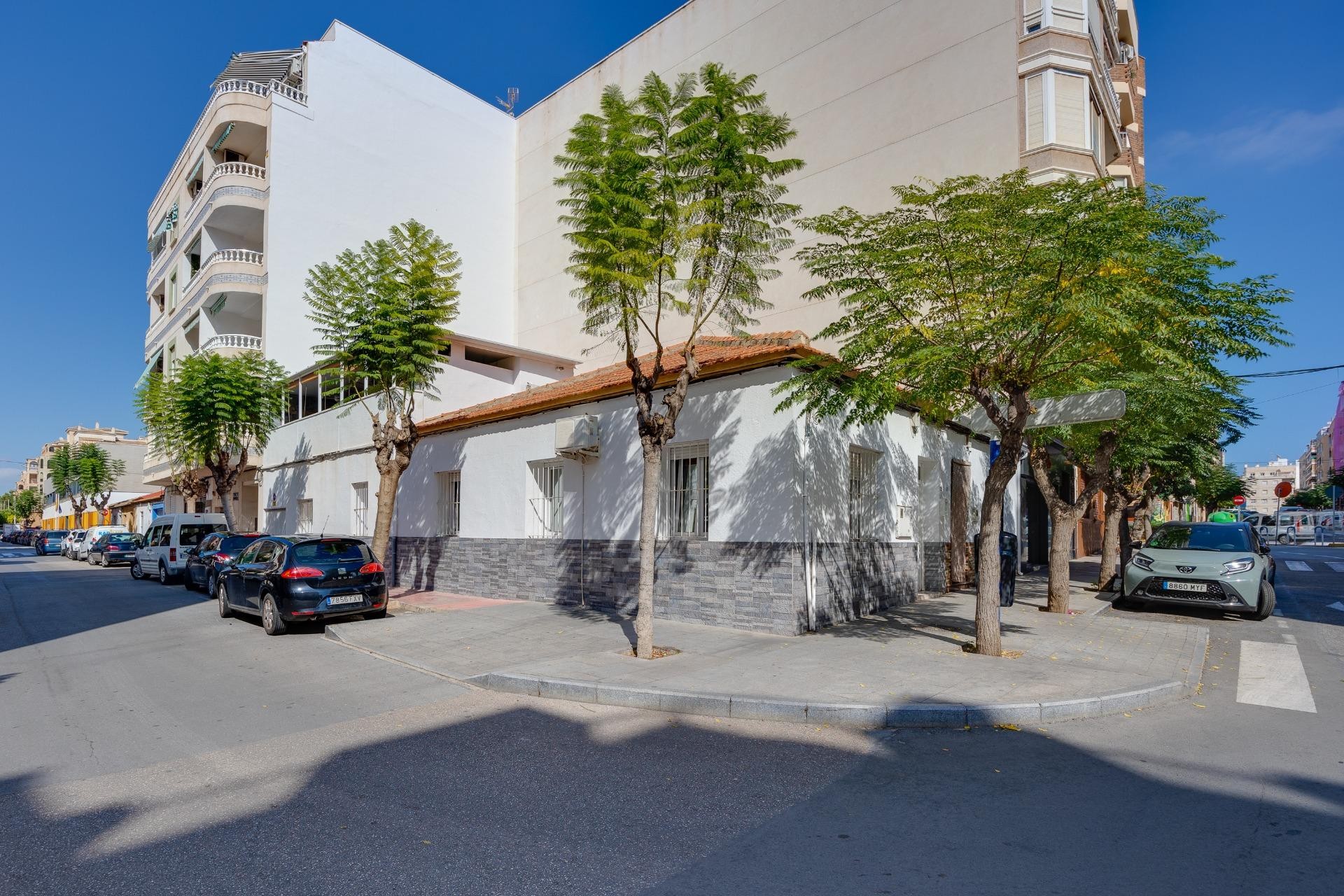 Resale - Town House -
Torrevieja - Centro