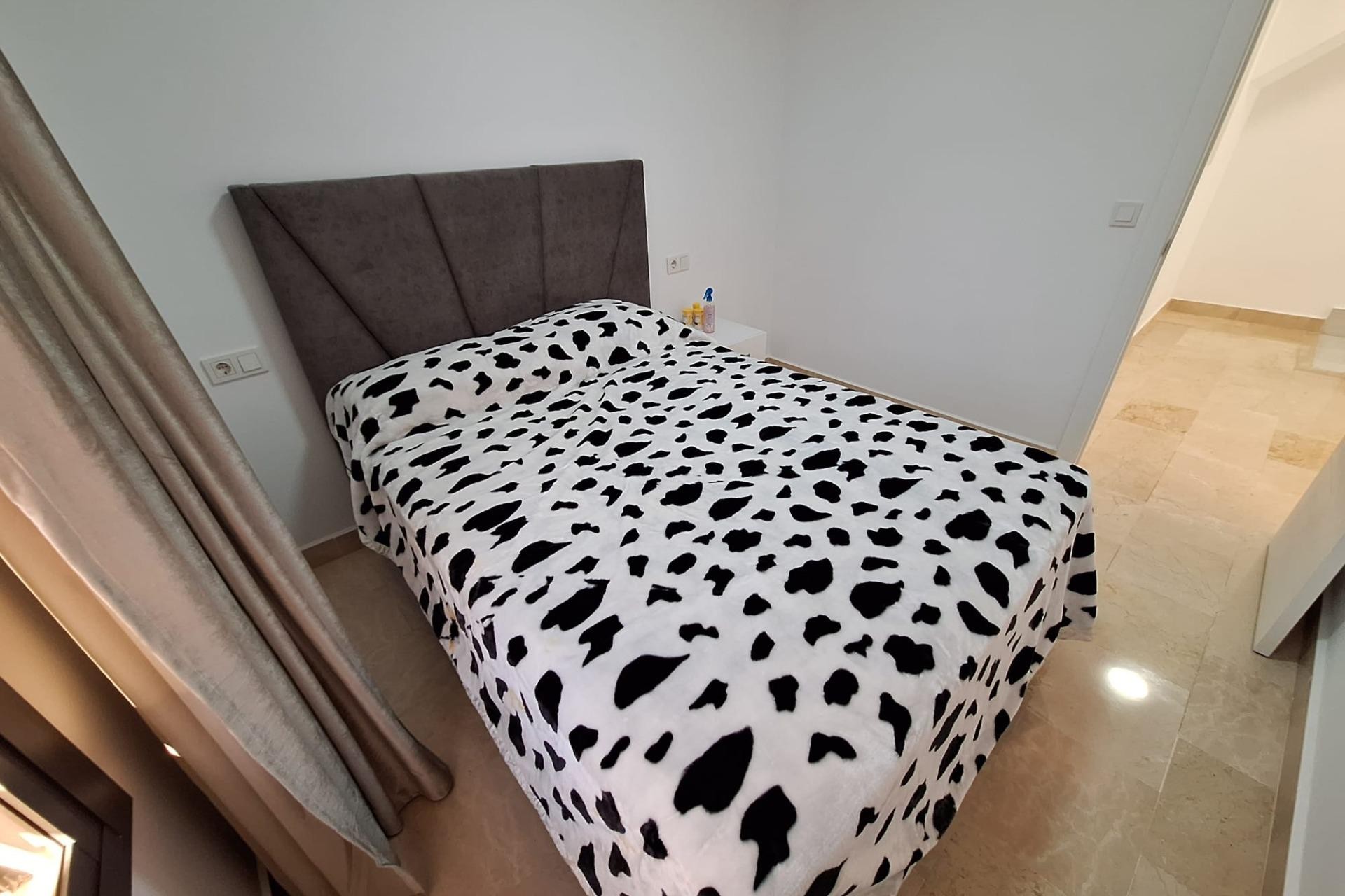 Resale - Town House -
Torrevieja - Centro