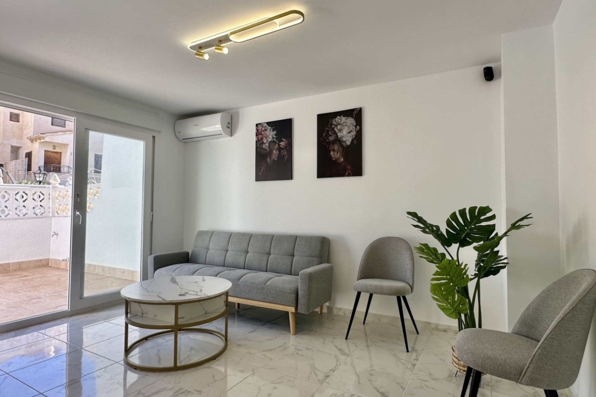 Resale - Town House -
Torrevieja - Costa Blanca