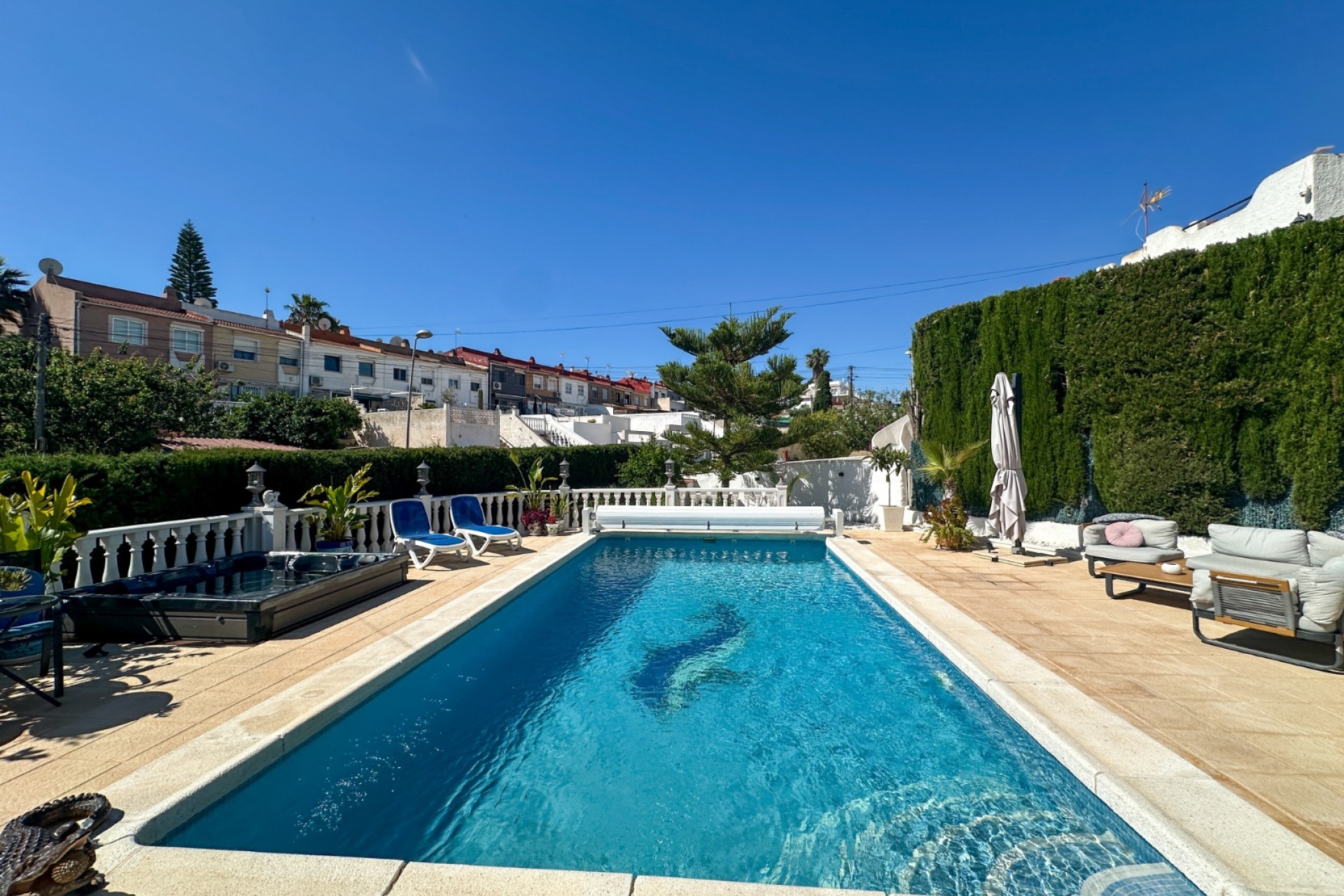 Resale - Town House -
Torrevieja - Costa Blanca