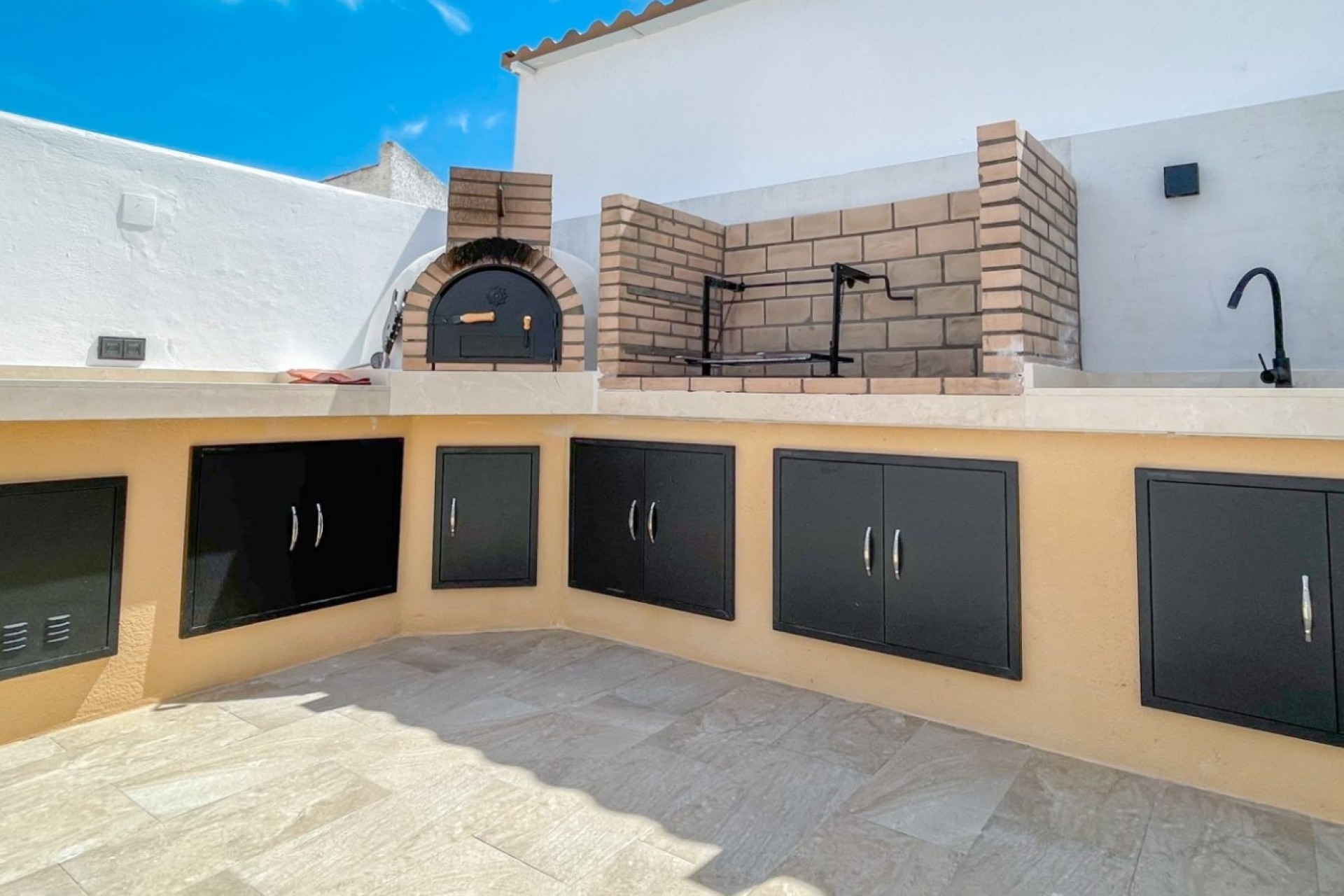 Resale - Town House -
Torrevieja - Costa Blanca