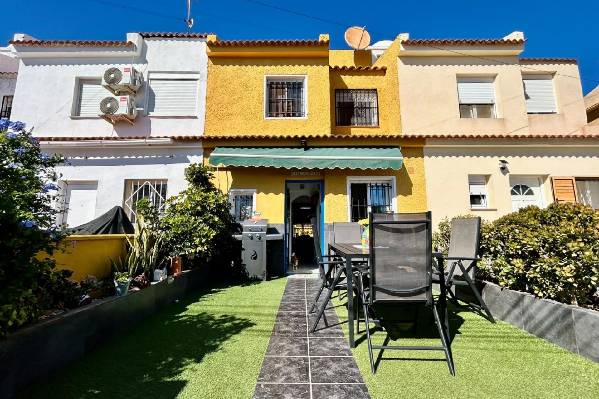 Resale - Town House -
Torrevieja - Costa Blanca