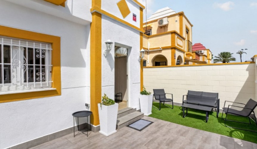 Resale - Town House -
Torrevieja - Costa Blanca