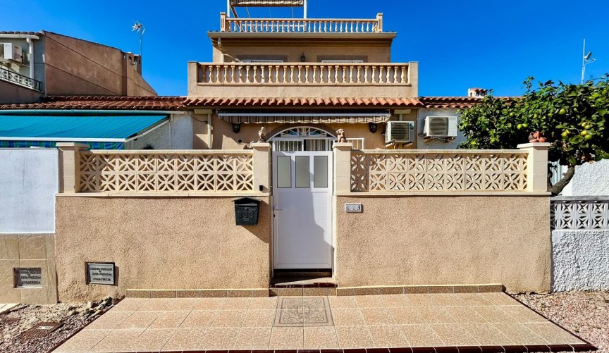 Resale - Town House -
Torrevieja - Costa Blanca