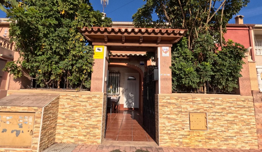 Resale - Town House -
Torrevieja - El Acequión - Los Náufragos
