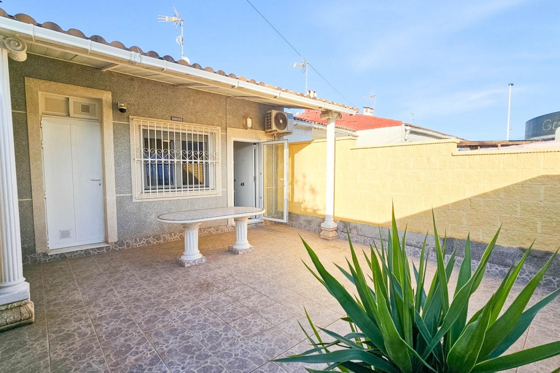 Resale - Town House -
Torrevieja - El Limonar