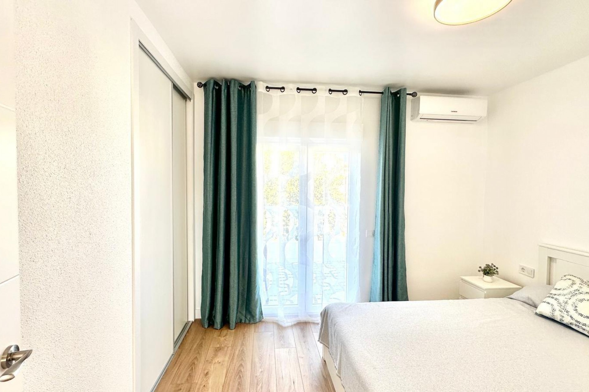 Resale - Town House -
Torrevieja - Estacion De Autobuses