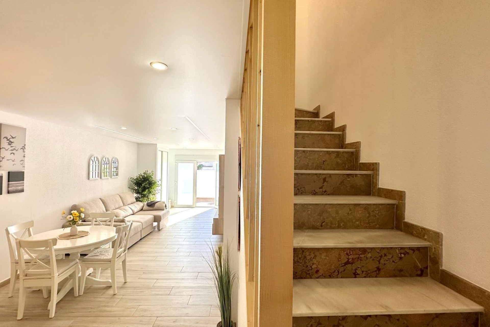 Resale - Town House -
Torrevieja - Estacion De Autobuses