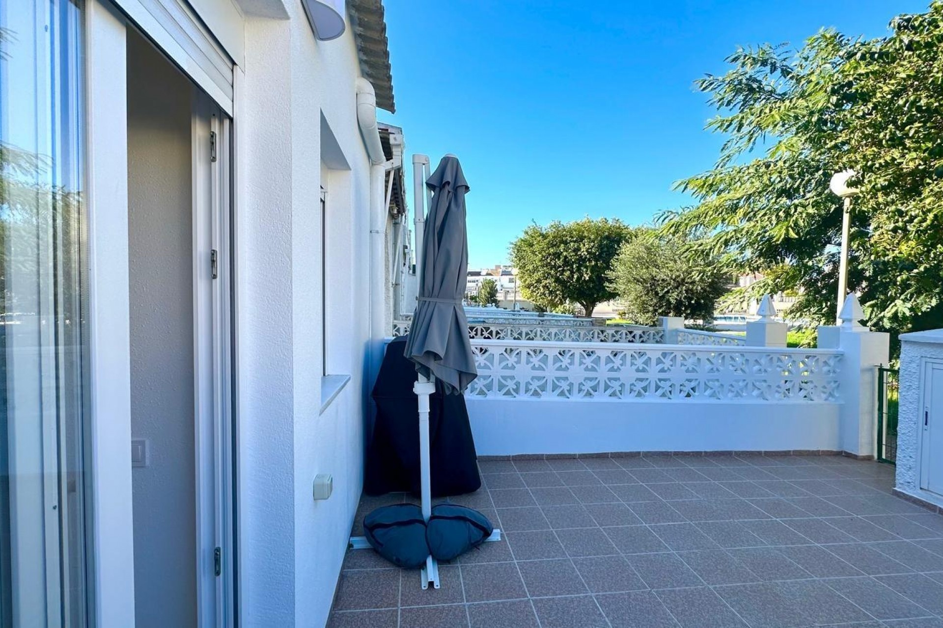 Resale - Town House -
Torrevieja - Estacion De Autobuses