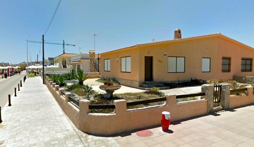 Resale - Town House -
Torrevieja - La Mata