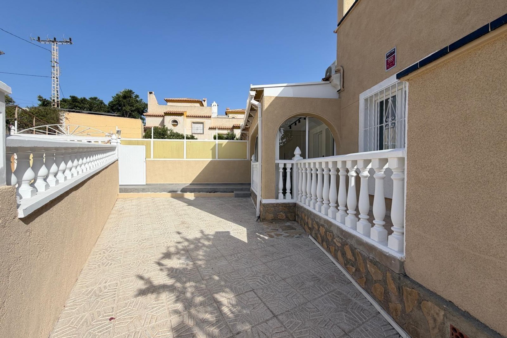 Resale - Town House -
Torrevieja - Miramar - Torre Del Moro