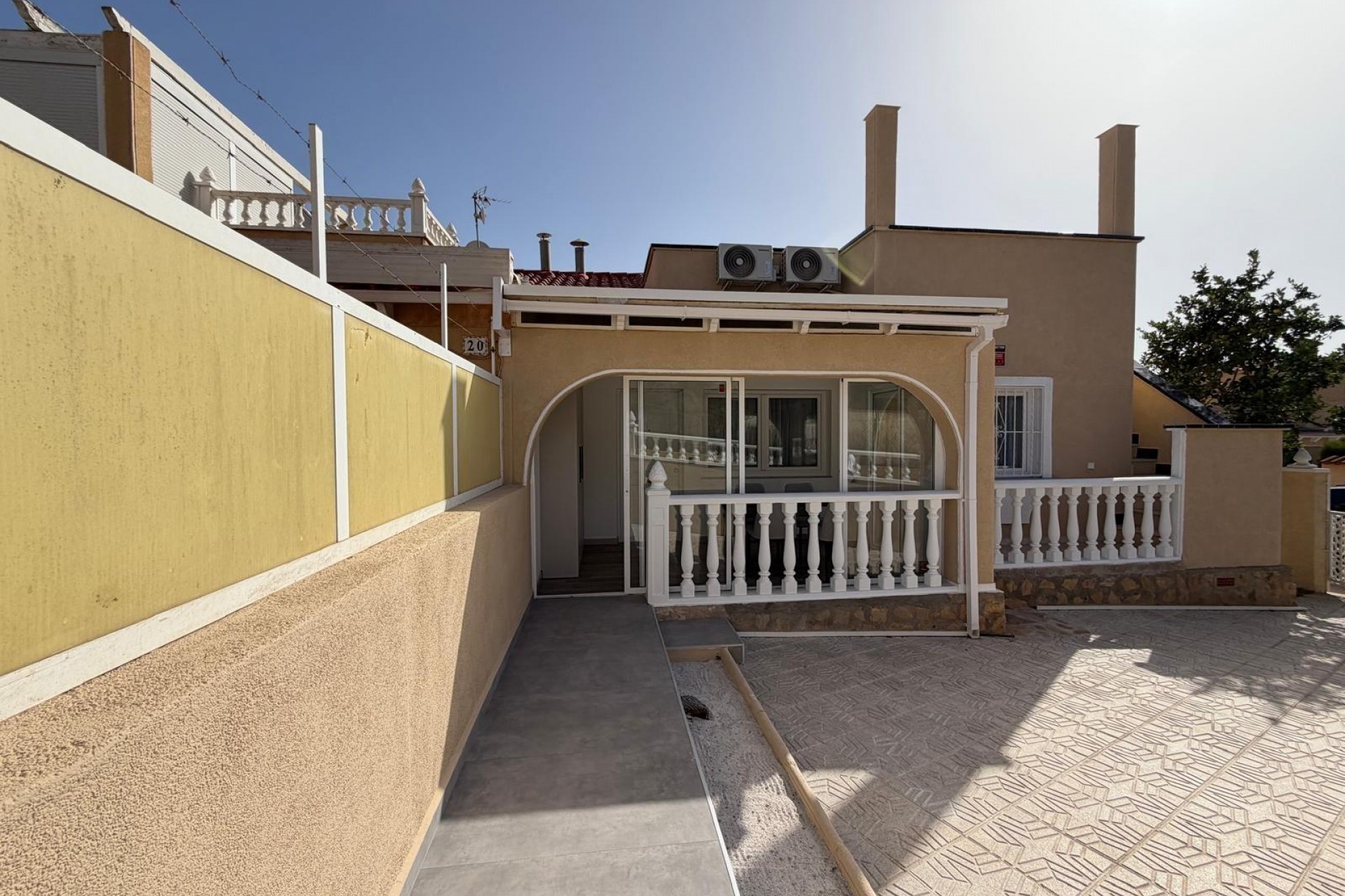 Resale - Town House -
Torrevieja - Miramar - Torre Del Moro