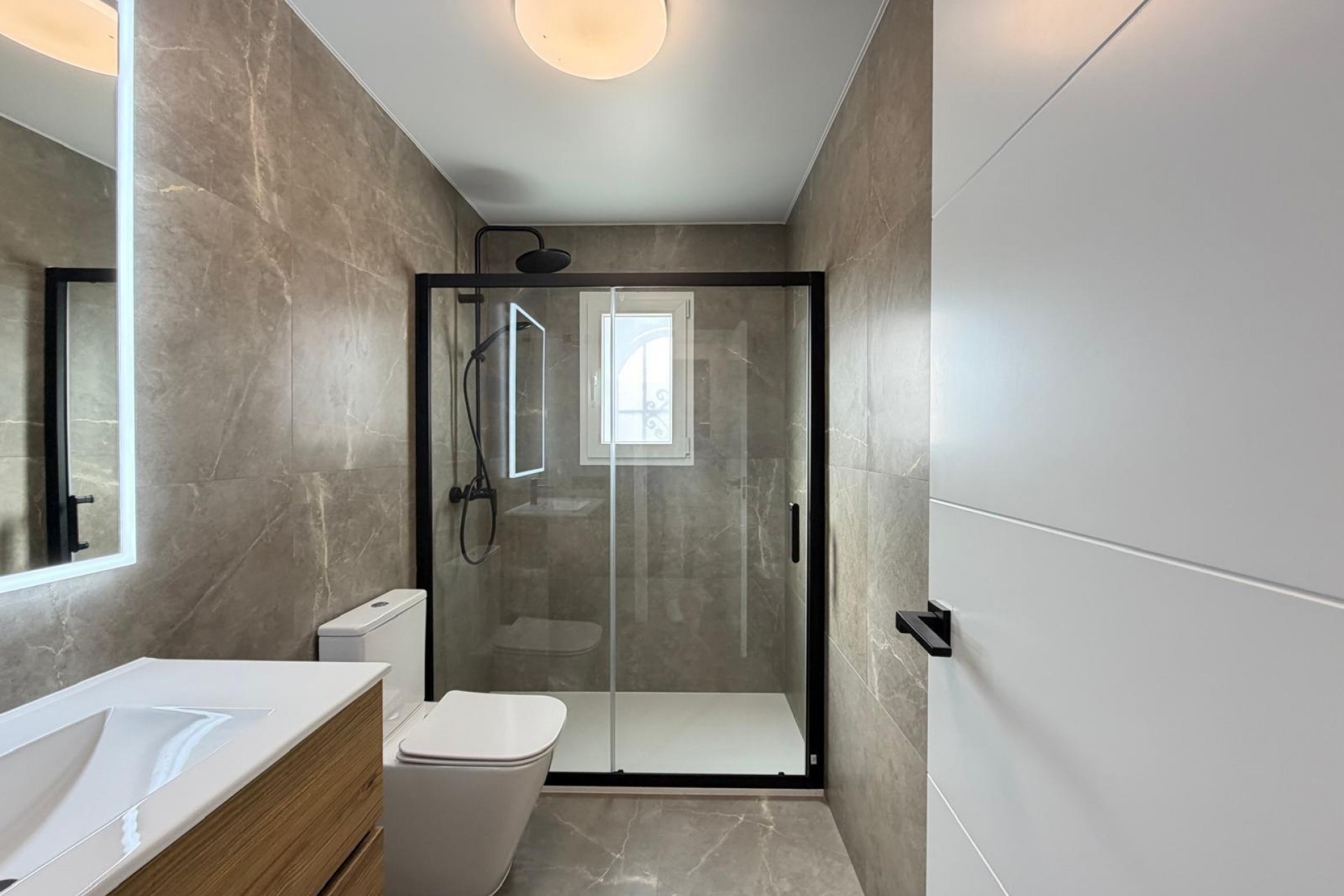 Resale - Town House -
Torrevieja - Miramar - Torre Del Moro