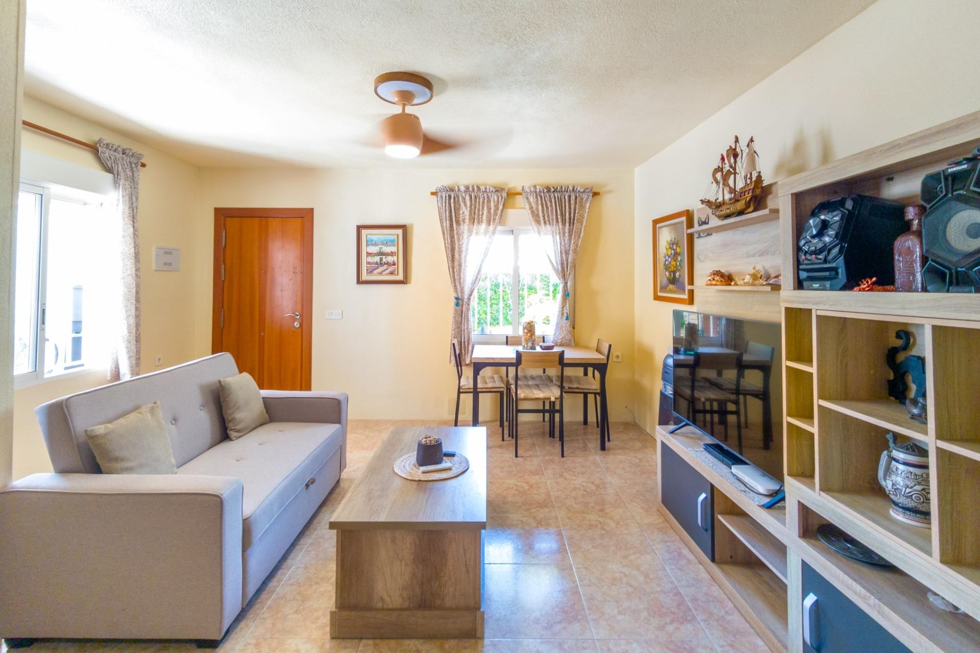 Resale - Town House -
Torrevieja - Nueva Torrevieja