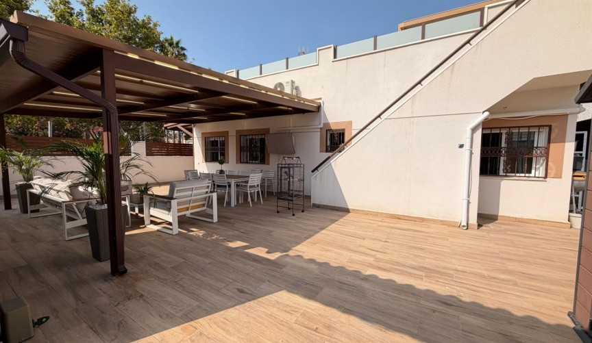 Resale - Town House -
Torrevieja - Nueva Torrevieja