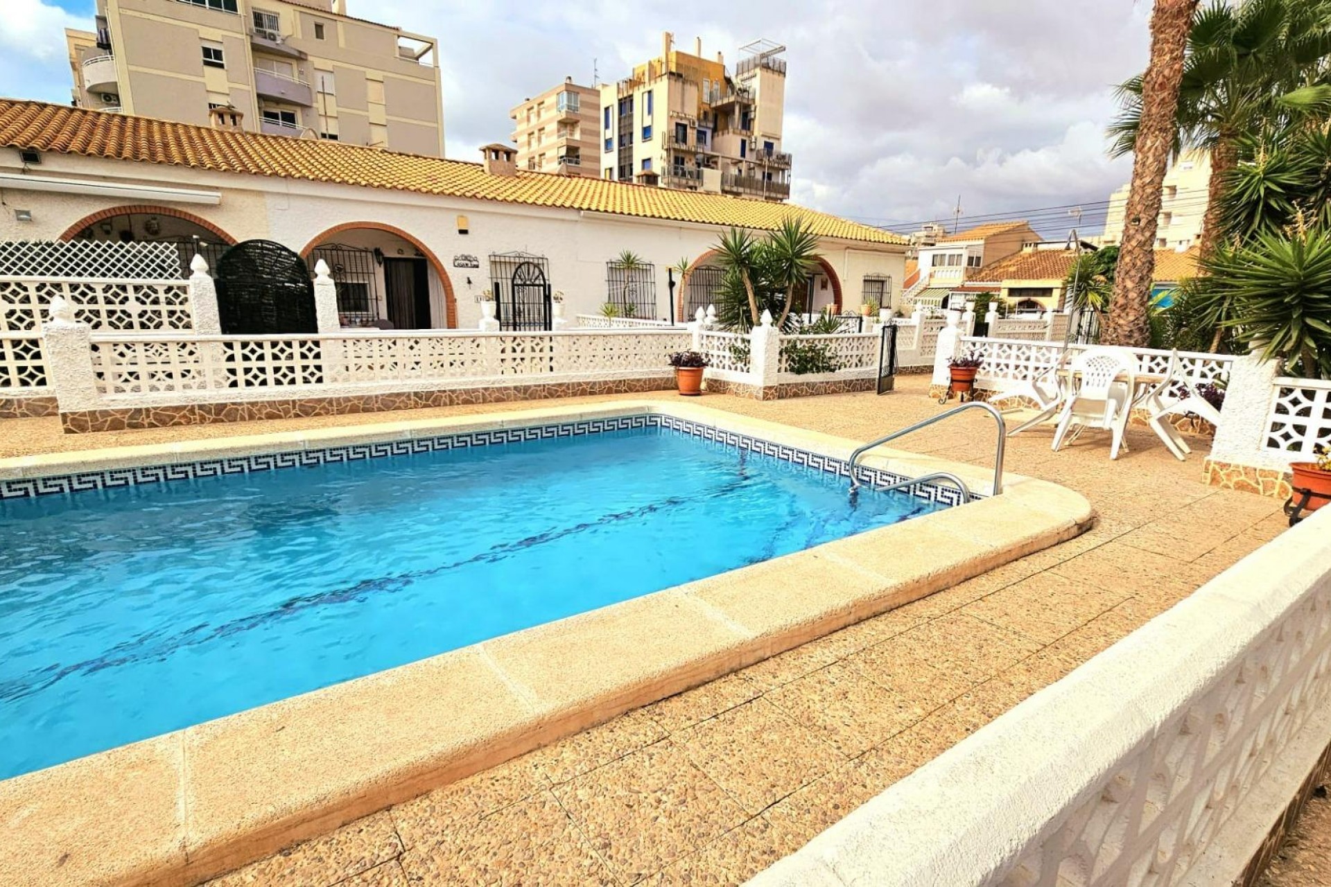 Resale - Town House -
Torrevieja - Parque Las Naciones