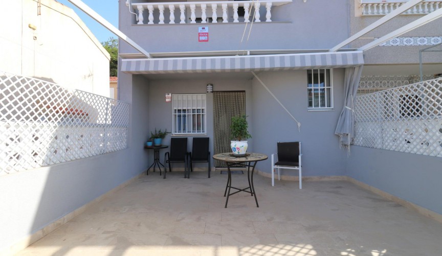 Resale - Town House -
Torrevieja - Playa De Los Naufragos