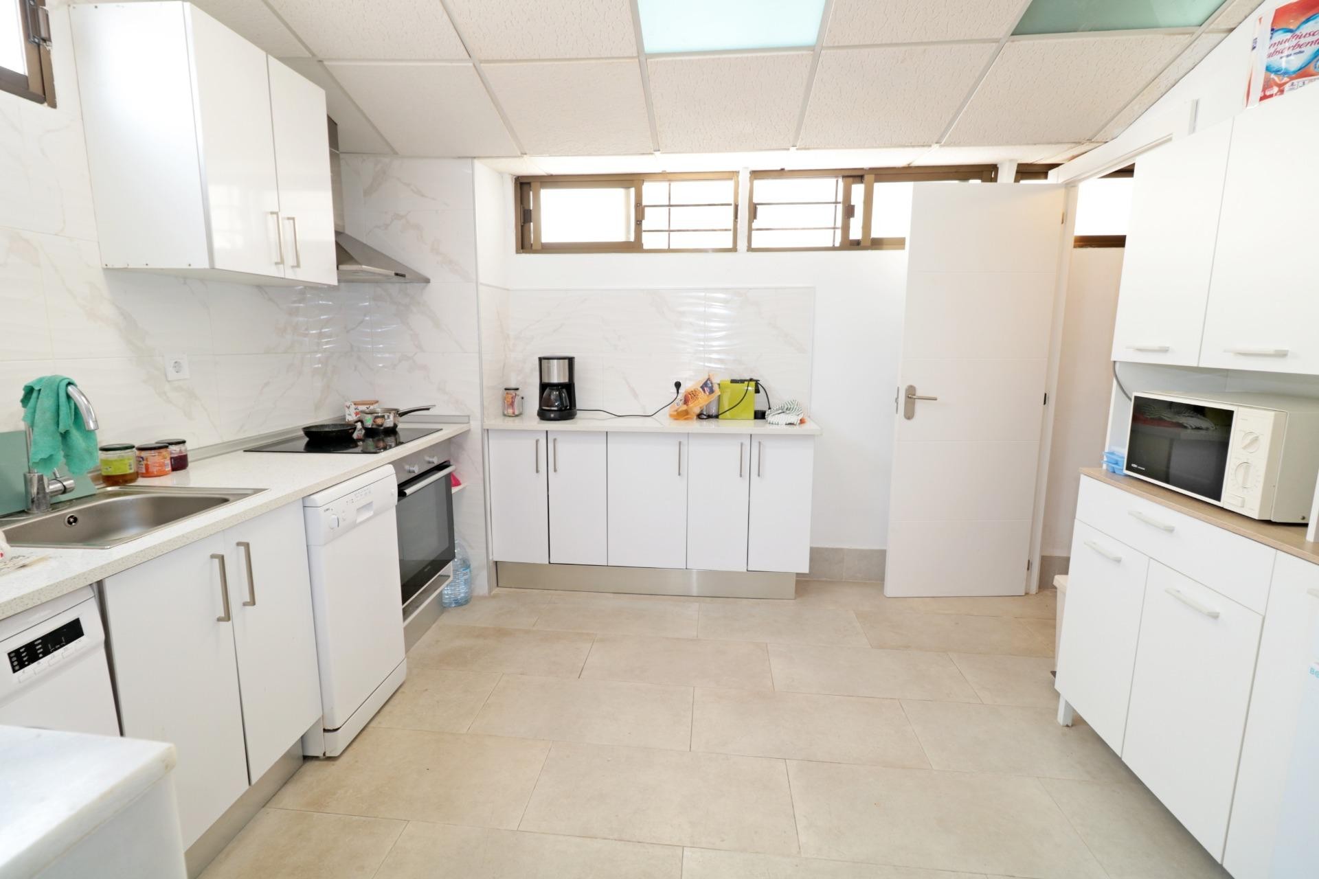 Resale - Town House -
Torrevieja - Playa De Los Naufragos