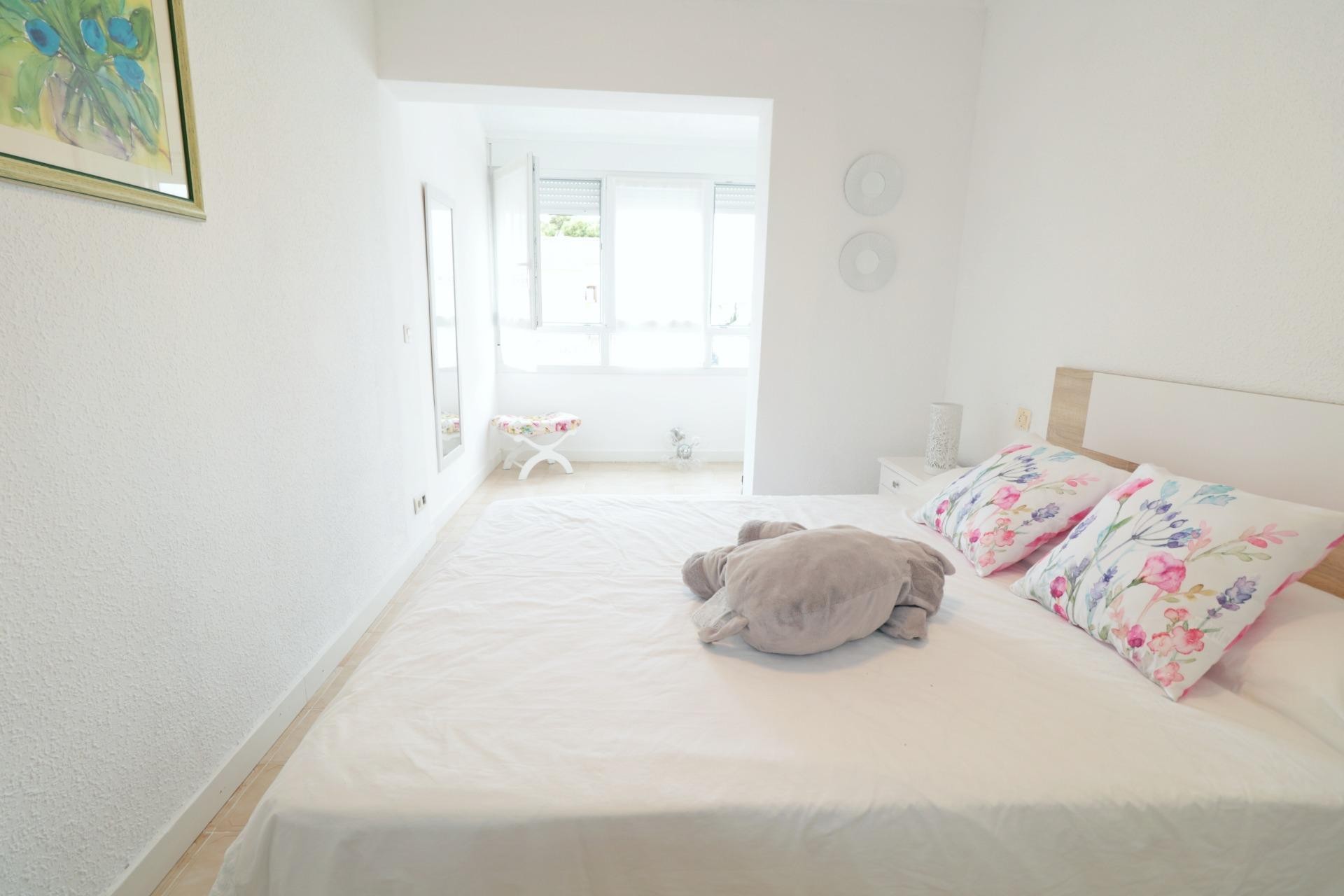 Resale - Town House -
Torrevieja - Playa De Los Naufragos