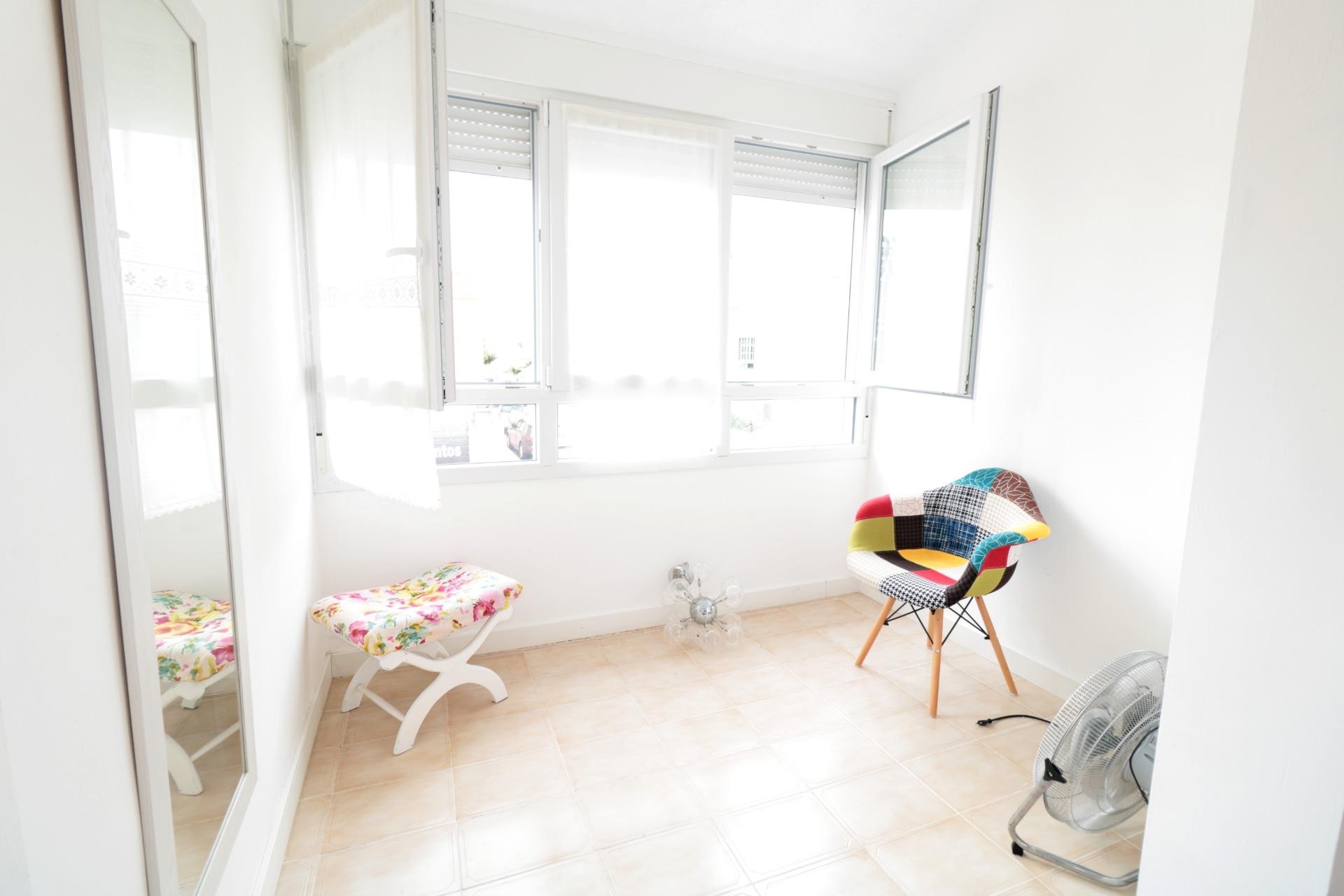 Resale - Town House -
Torrevieja - Playa De Los Naufragos