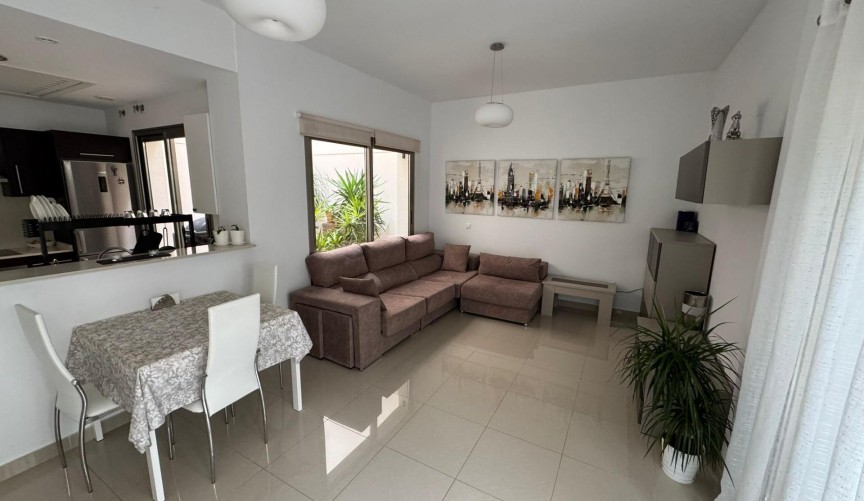 Resale - Town House -
Torrevieja - Punta Prima