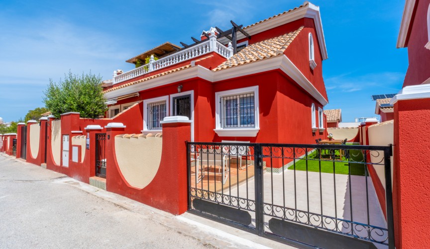Resale - Town House -
Villamartin - Costa Blanca