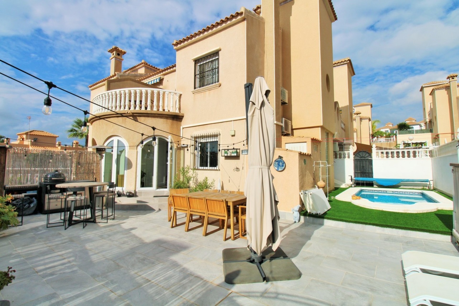 Resale - Town House -
Villamartin - Costa Blanca