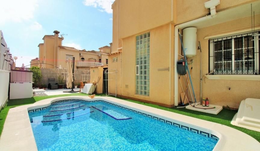 Resale - Town House -
Villamartin - Costa Blanca