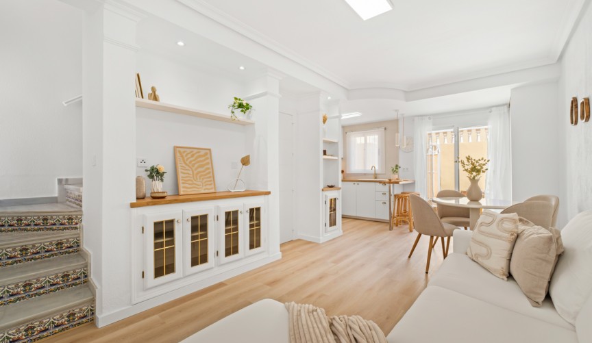 Resale - Town House -
Villamartin - Costa Blanca